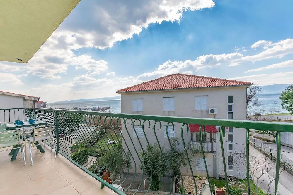 Apartments Mara