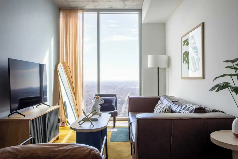 Sleeps 34! 11 Condos in New Austin High Rise w/ Rooftop Pool, Gym, Yoga Studio