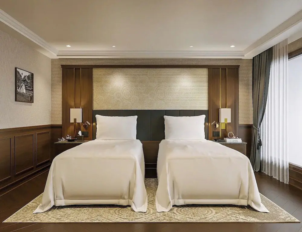 Paradise Legacy Cruise Halong