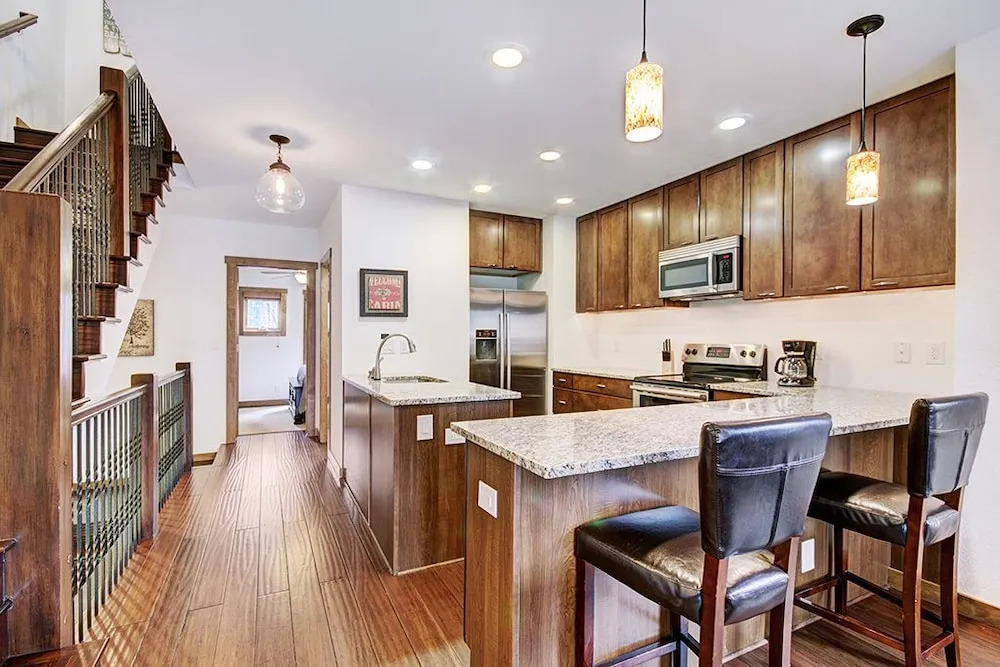 White Cloud Retreat House 4 Bedrooms 3 Bathrooms Townhouse