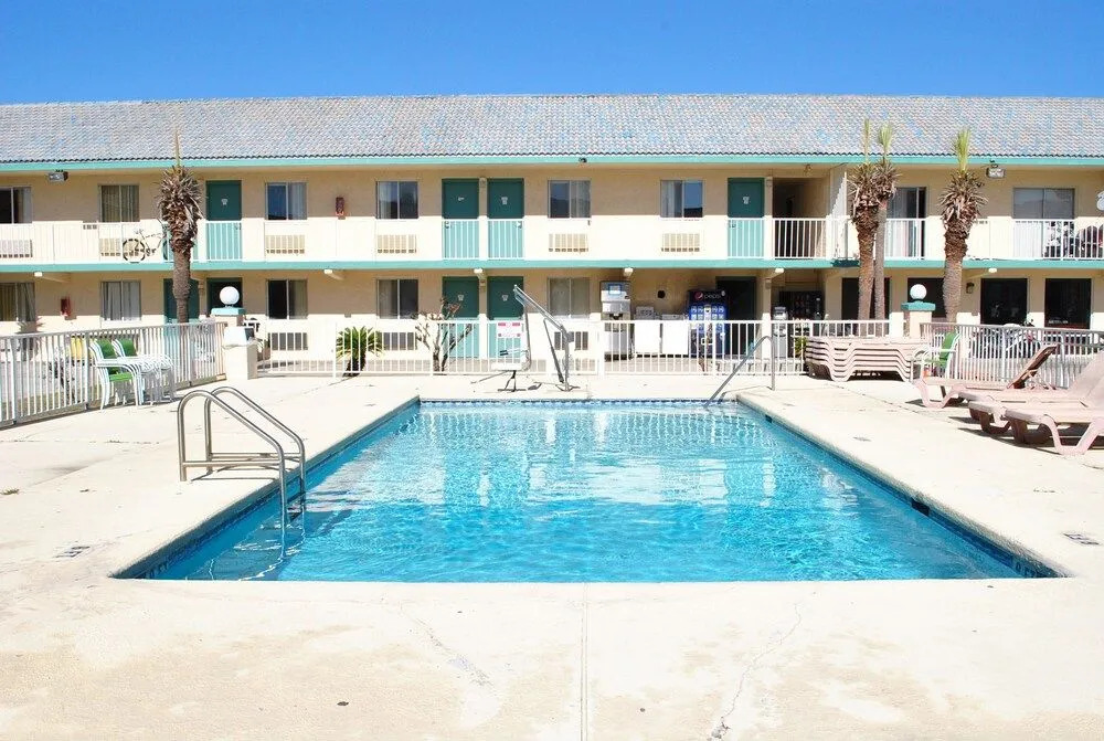 Coconut Grove Motor Inn