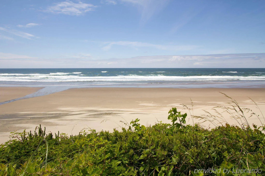 Pelican Shores Inn