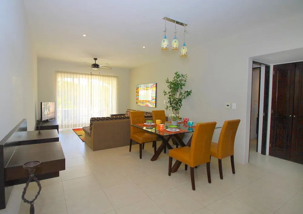 Luna Maya? Beautiful 2BR Beach Condo By Select