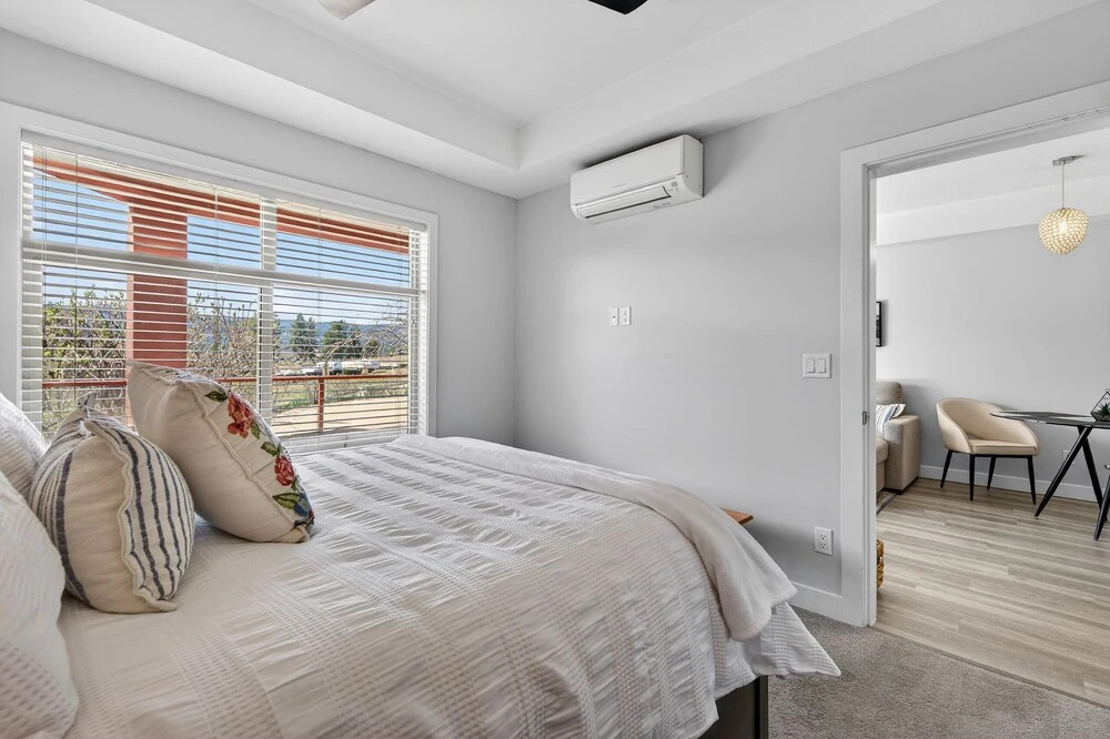 Bright 1 Bdrm at Amenity Rich Resort 102