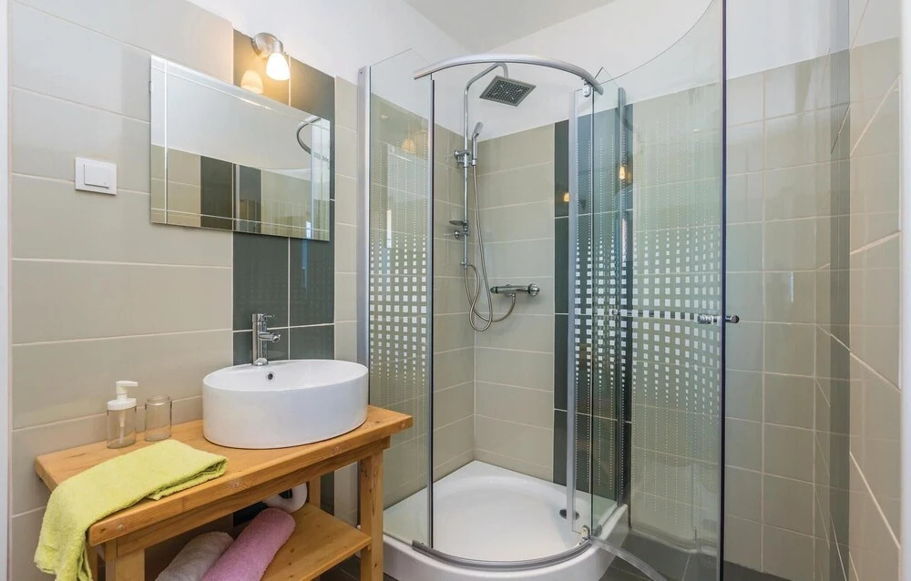 Nice Home in Lukovo with Hot Tub, WiFi & 4 Bedrooms