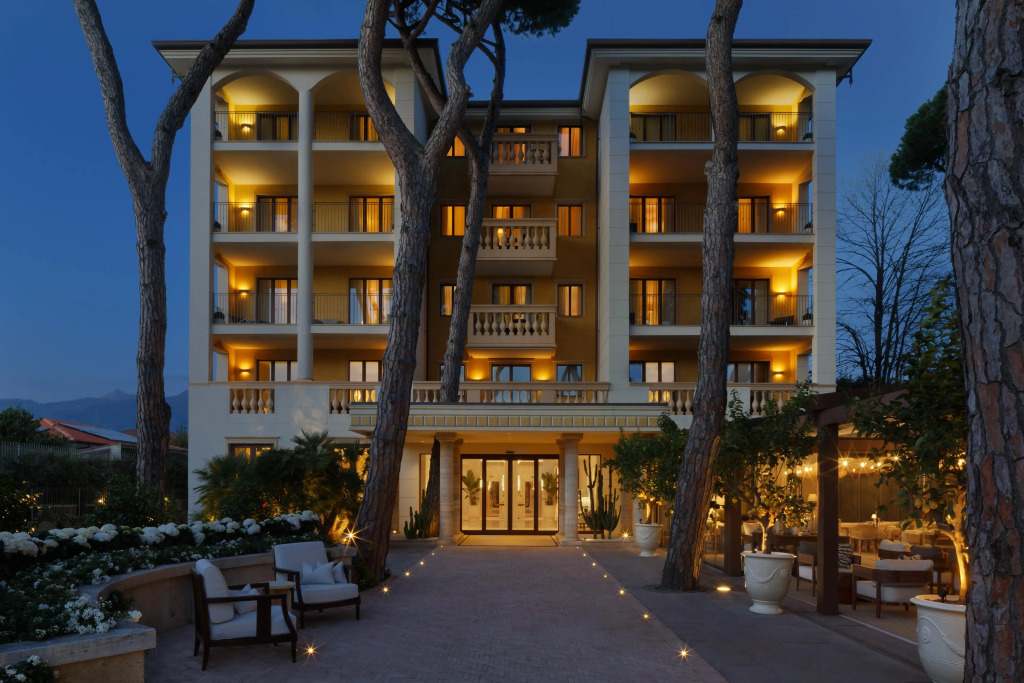 Grand Hotel