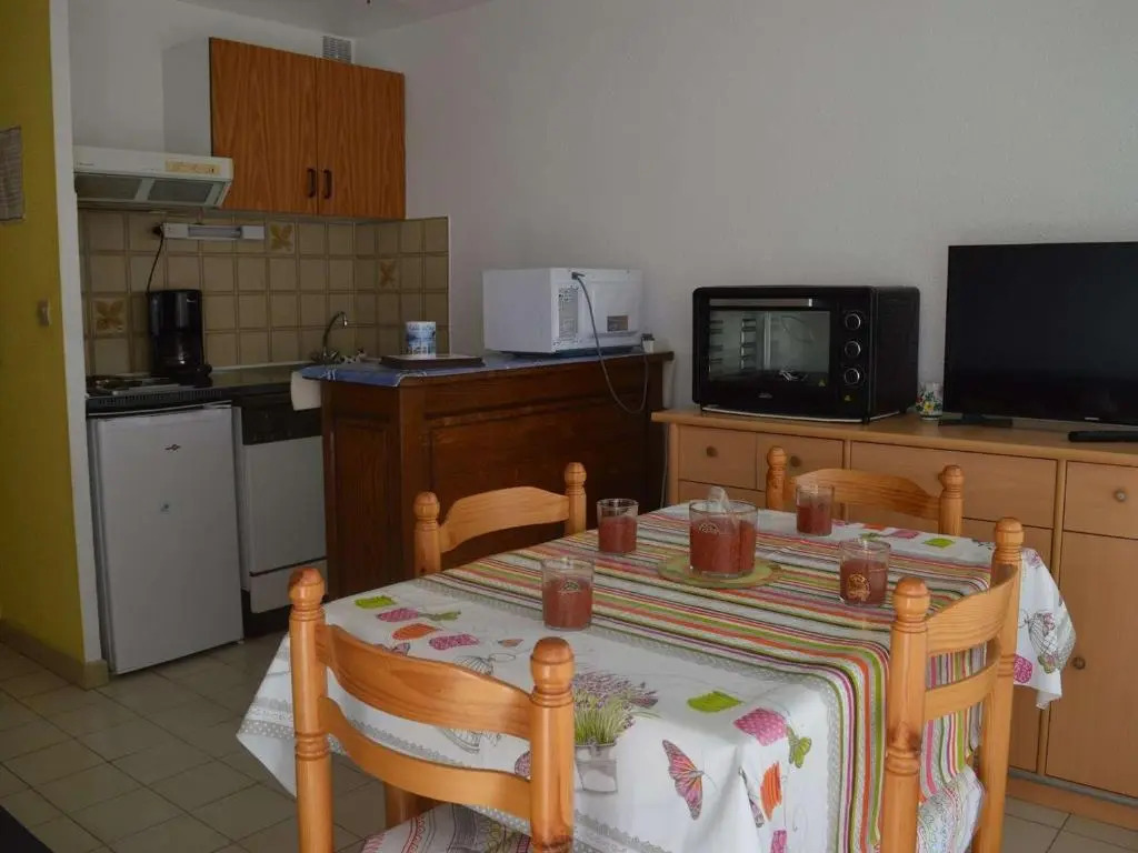 Appartement Le Grau-du-Roi, 2 pièces, 4 personnes - FR-1-250-114