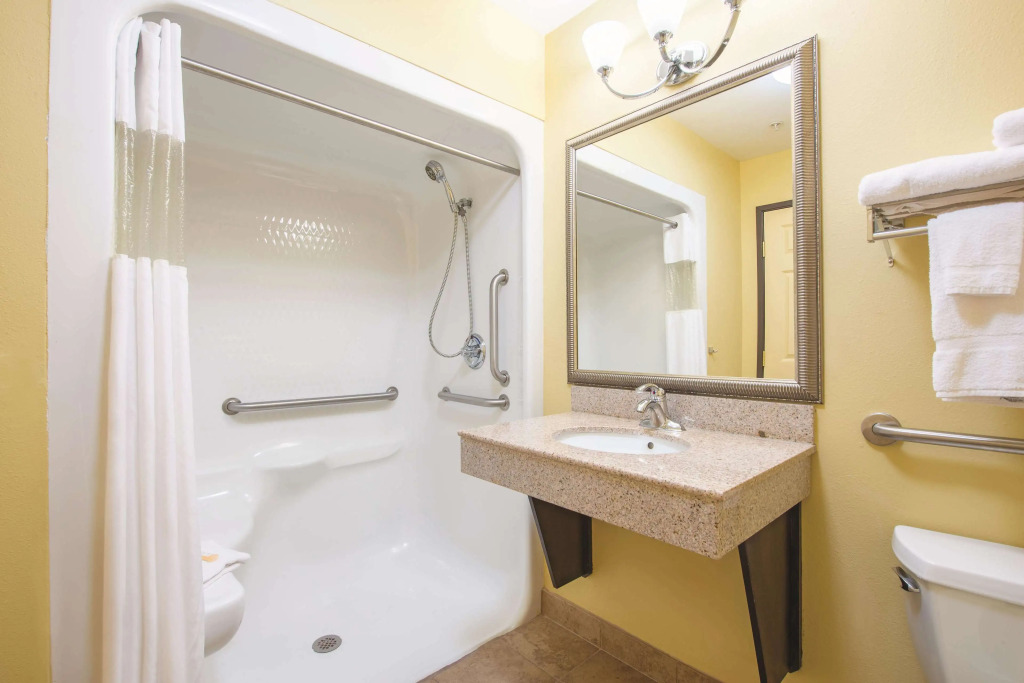 La Quinta by Wyndham Tulsa Airport / Expo Square
