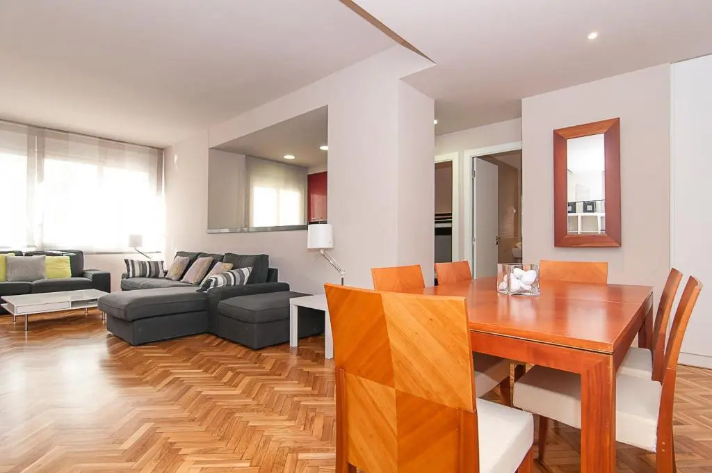 Weflating Diagonal Apartments