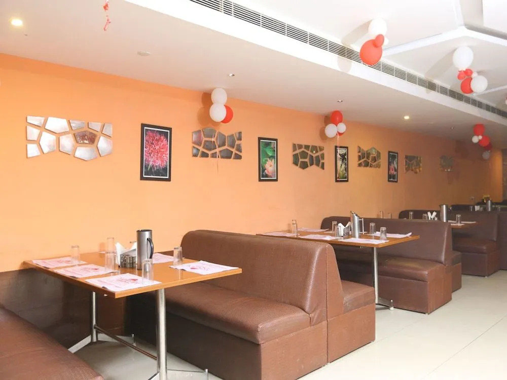 OYO 9349 Hotel Swaagat Residency
