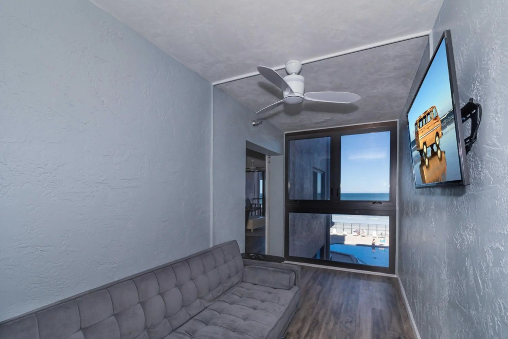 Sunrise 306 by Ocean Properties