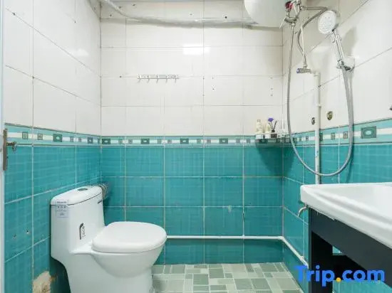 Bay Area Apartment (Gangxia North Subway Station)