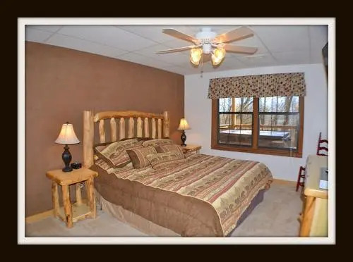 Rast Court Cabin 1016