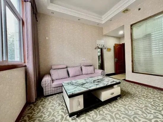 Zhoukou Meijing Business Hotel