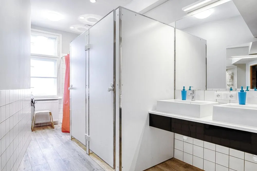 Max Berg Hostel