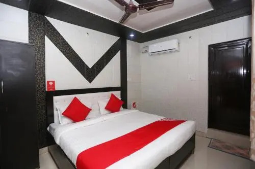 A2zroomz Om Mukunda Guest House