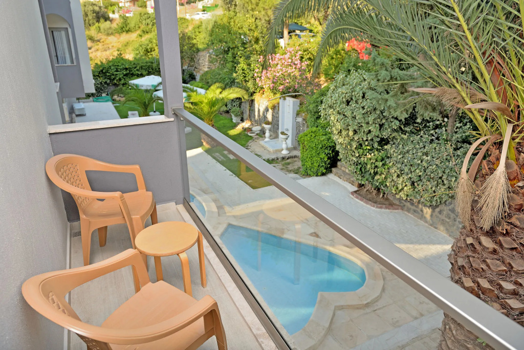 Calis Hotel