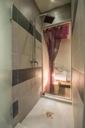 Guest House Purple