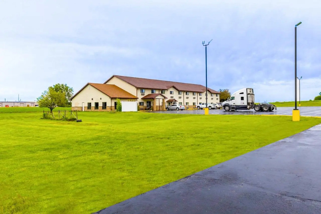 Super Rest Inn
