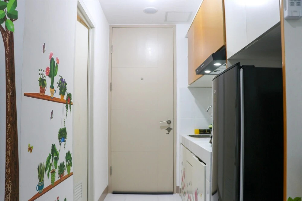 Homey and Good Price Studio at Tokyo Riverside PIK 2 Apartment By Travelio