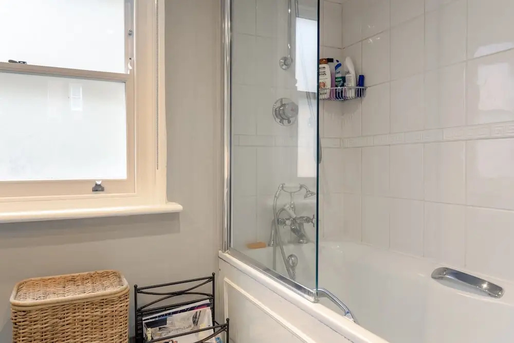 Charming 2 Bedroom Apartment Near Battersea