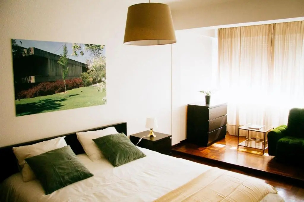 Typical Apartment in Lisbon, Campo Grande (Parking included)