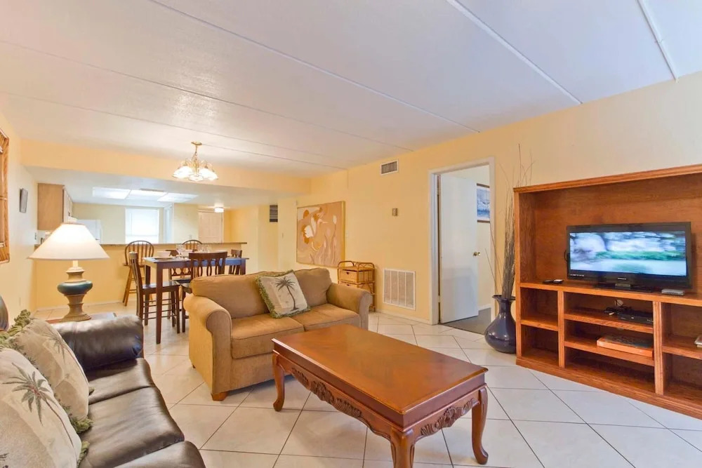 Saida I Condominiums - by Island Services
