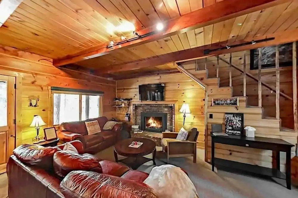 3988 Manzanita Avenue 2 Bedroom Cabin by RedAwning