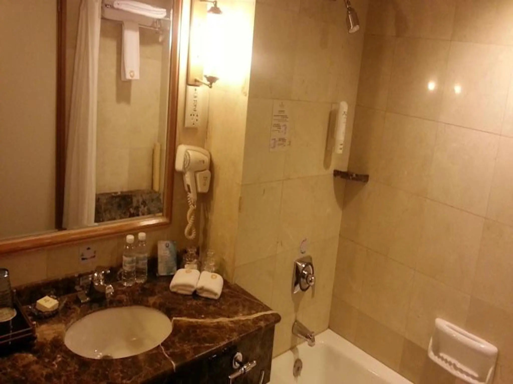 Qingdao Oceanwide Elite Hotel