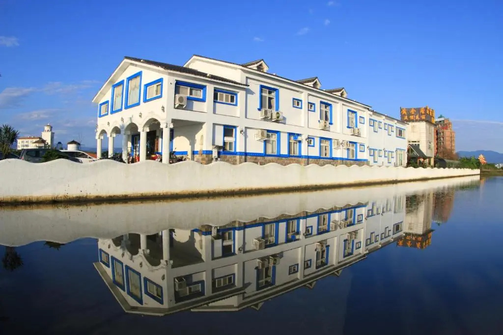 Golden House Homestay