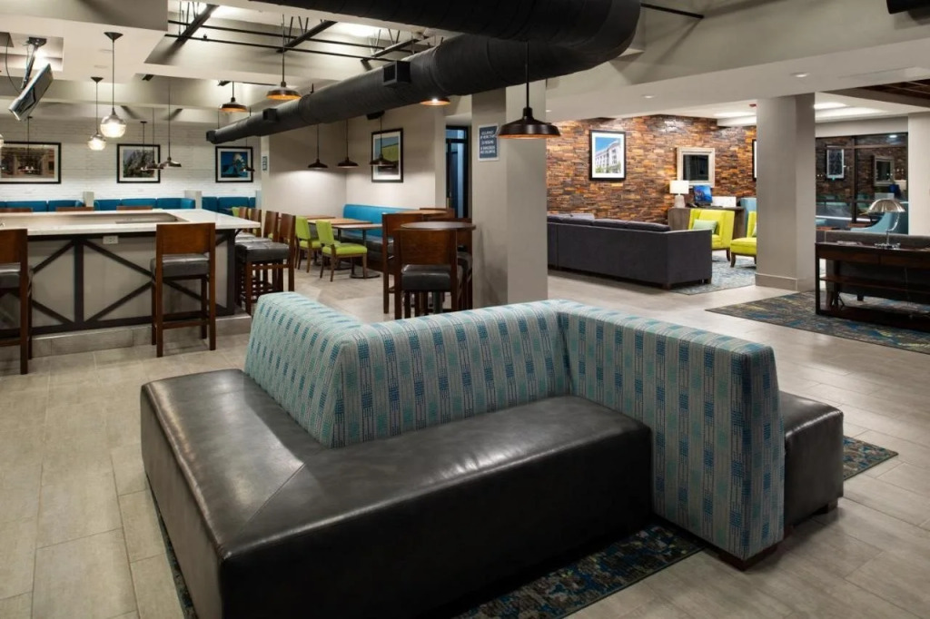Four Points by Sheraton Omaha Midtown