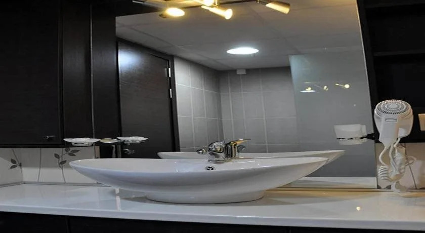 Jezero Hotel