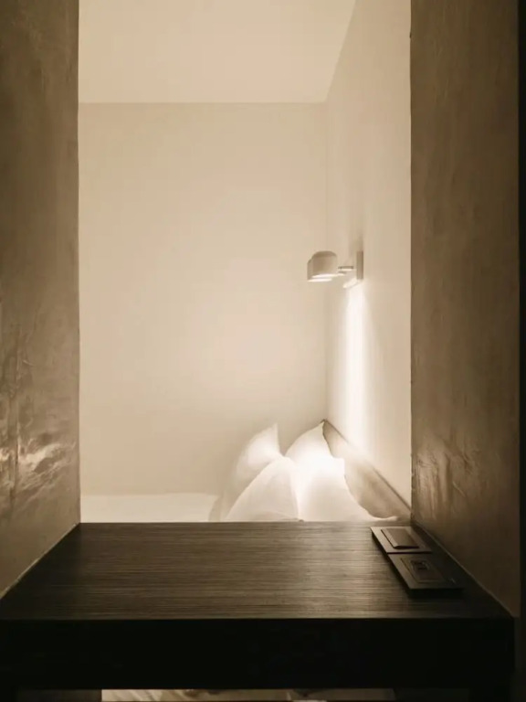 W11 Homestay