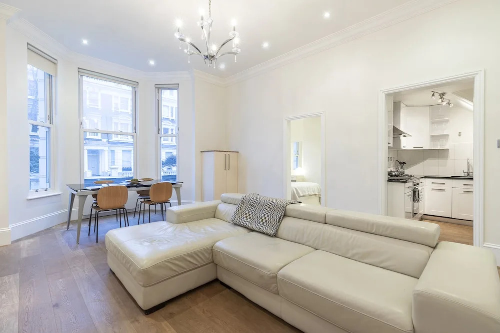 Chic 2BR apt in Kensington, Near Holland Park