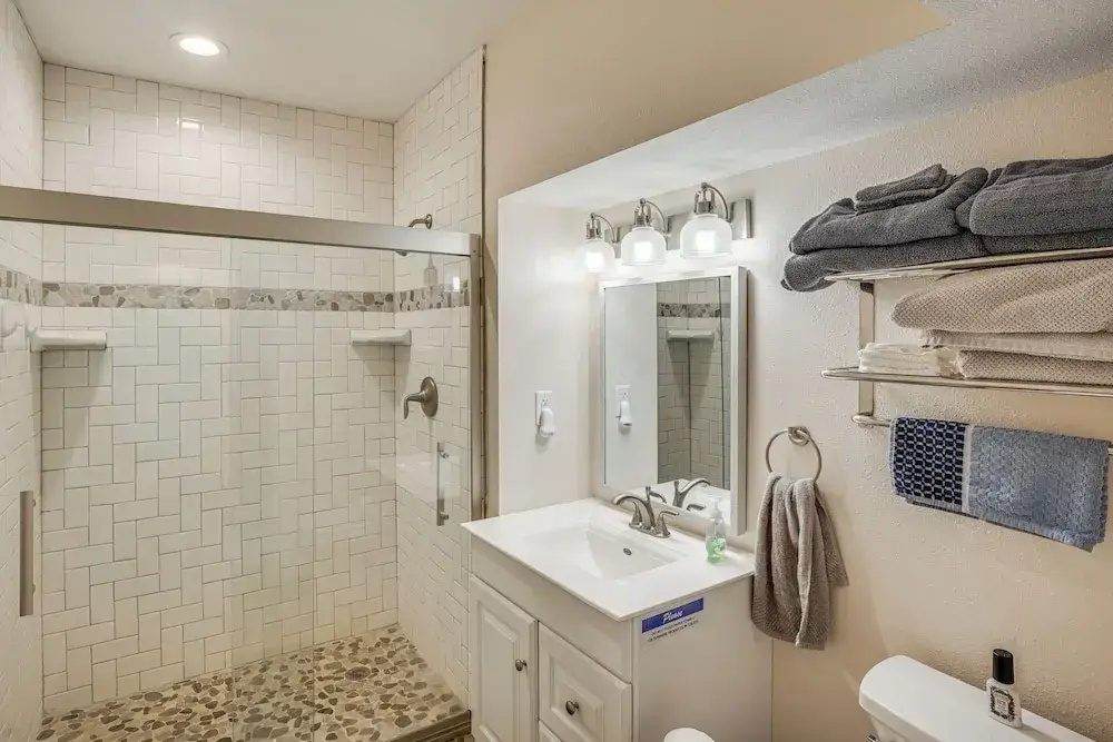 Lakefront Condo w/ Beach Access in Campbellsport!