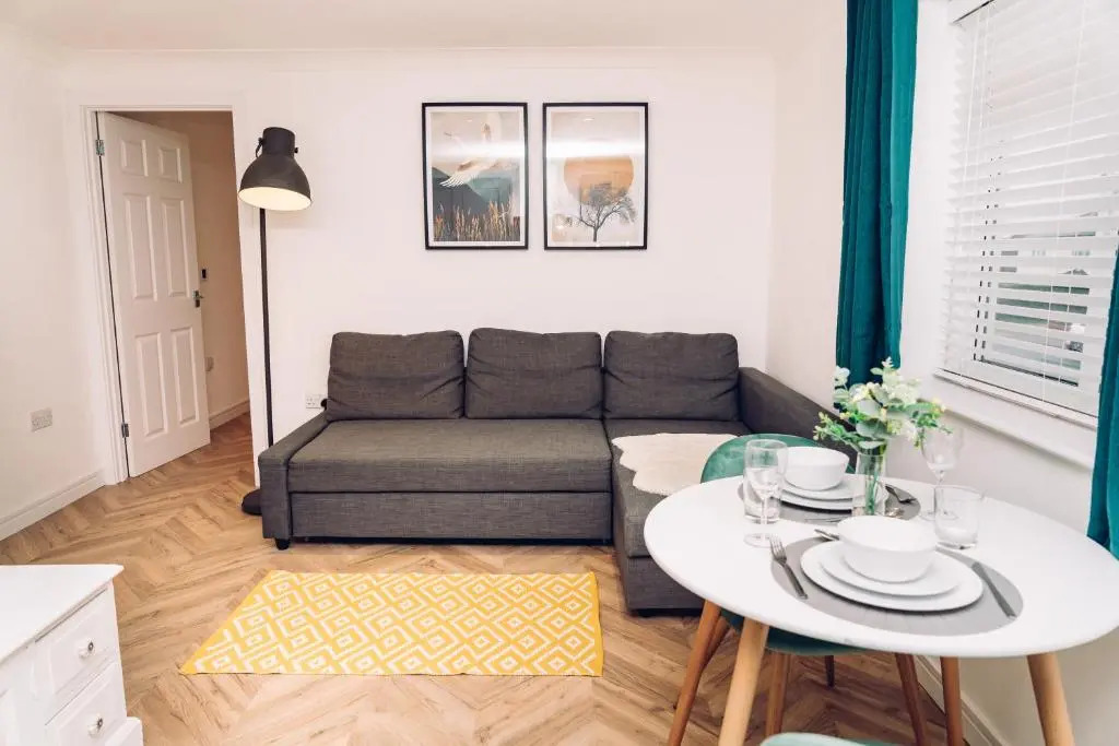Caroline Court - 1 Bedroom Apartment