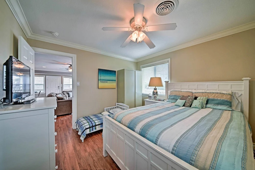 Steps to Pirate Beach: Galveston Home w/ Deck!