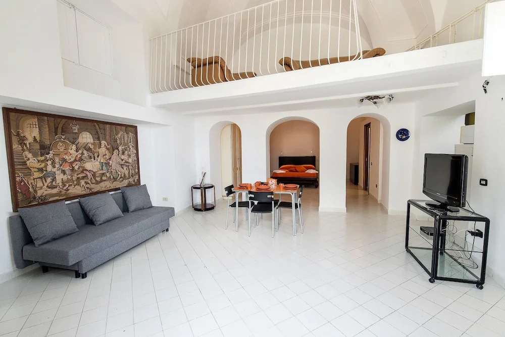 Sunny House