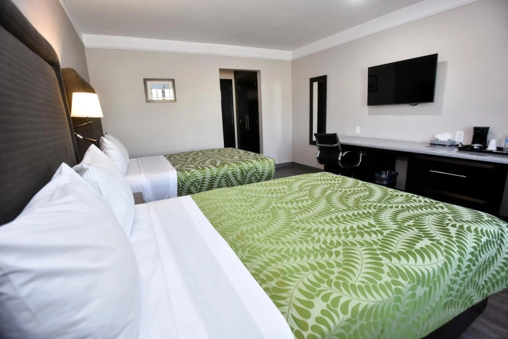 Plaza Camelinas Hotel