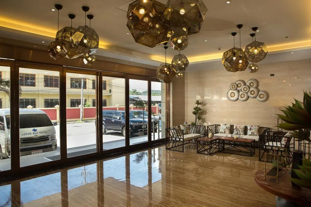 Lotus Blu Hotel