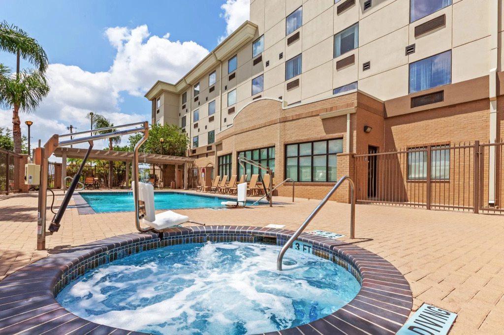 Holiday Inn Express & Suites - Pharr by IHG