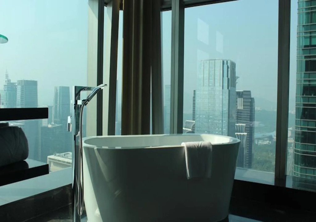 voco Suites Shenzhen Huanggang by IHG