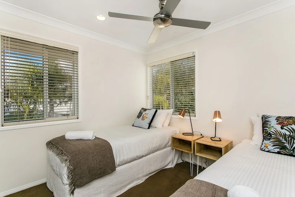 Tradewinds 4 - beachside 3 BR townhouse
