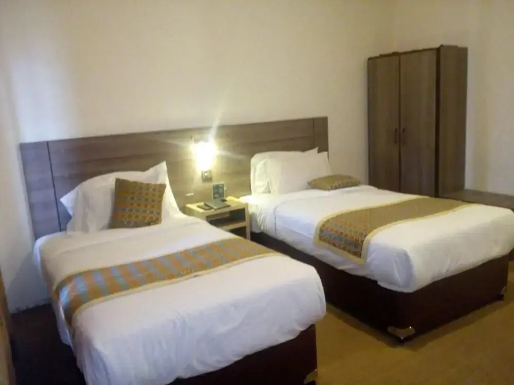 Lalazar Hotel