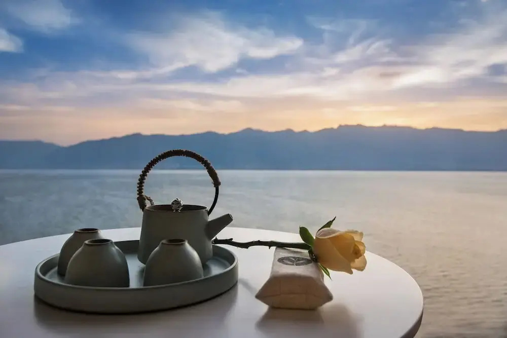大理远山青Stone Hill悬崖海景民宿 Dali Verdant Whisper-Stone Hill Seaview Inn