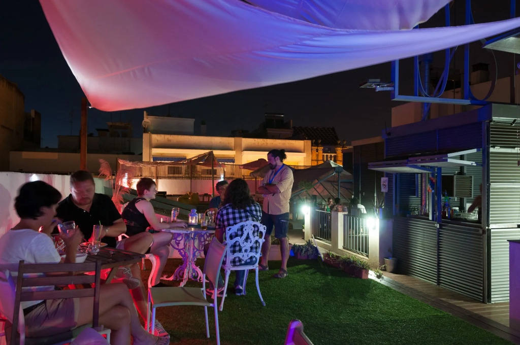 The Nomad Hostel&Pension