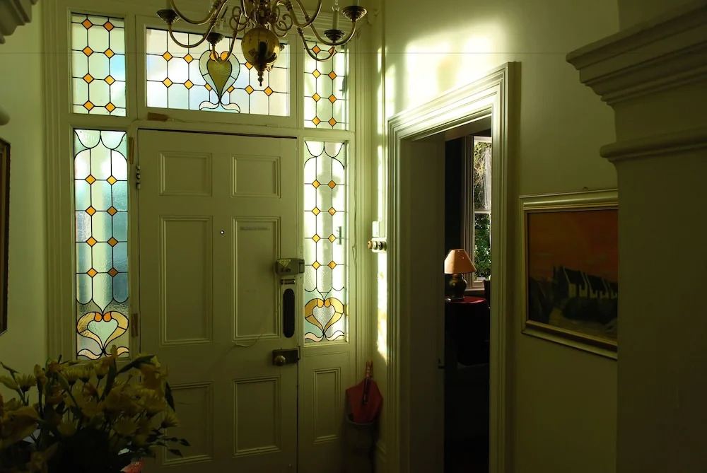 Hillcrest Manor Guesthouse