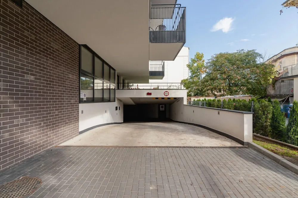 Riva Verona Apartment by Renters Prestige