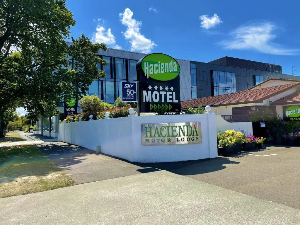 Hacienda Motor Lodge