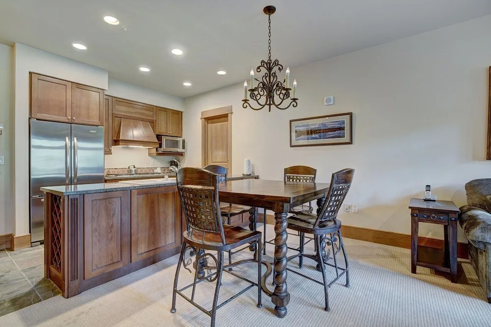 Luxurious 1 BR in River Run Village with Ski in ski out condo